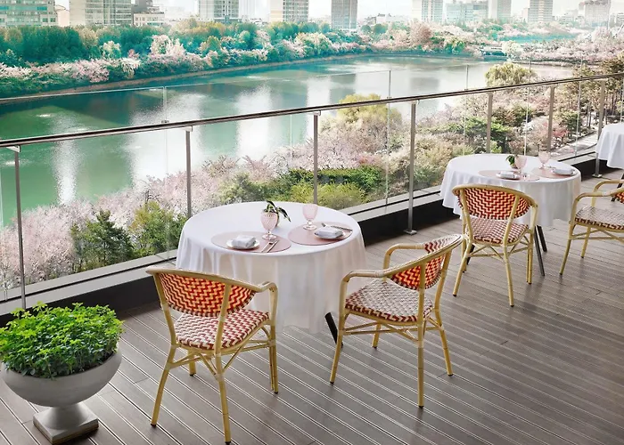 Hotel Sofitel Ambassador & 5*
