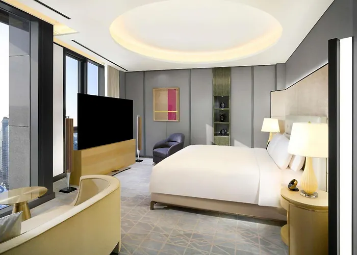 Sofitel Ambassador & Hotel 5*