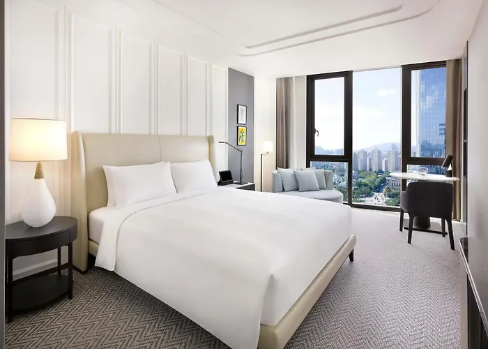 Hotel Sofitel Ambassador & 5*