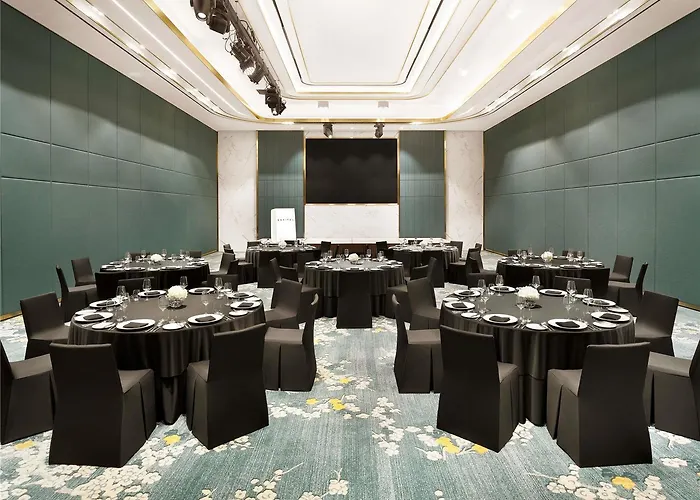Hotel Sofitel Ambassador & 5*