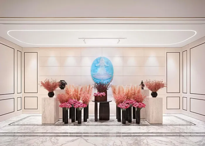 Sofitel Ambassador & 5*